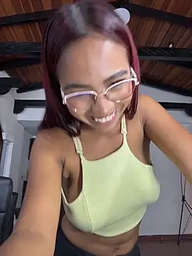 LucyLeah webcam