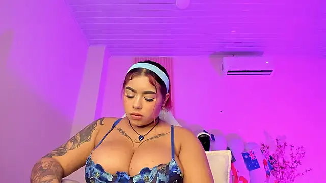 Zoe1_2 webcam