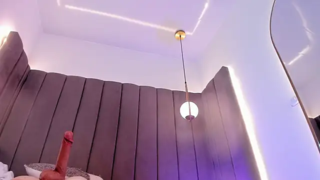 Ashley_Beaomunt webcam