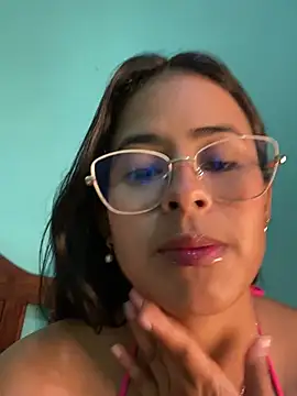 lucirganaxxx webcam