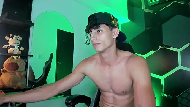 MaxiimoRomano_ webcam