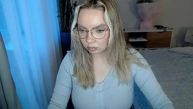PolinaXXXXXJones webcam