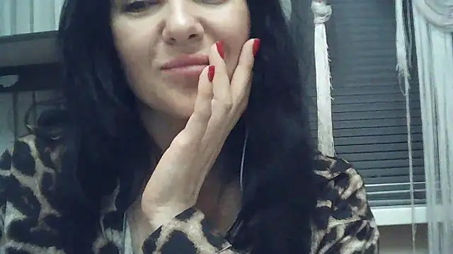 Camilynbi webcam