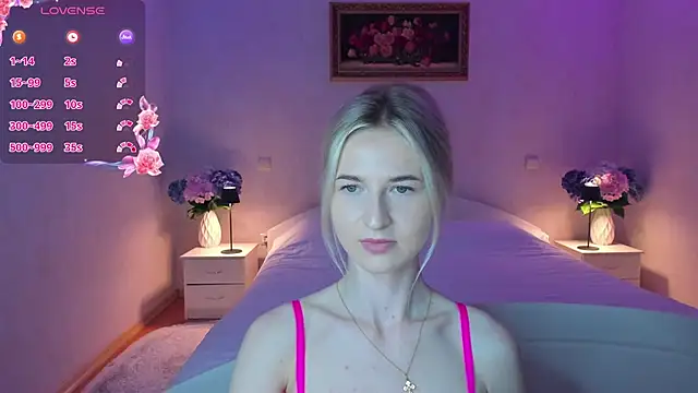 Julie_Blaze webcam