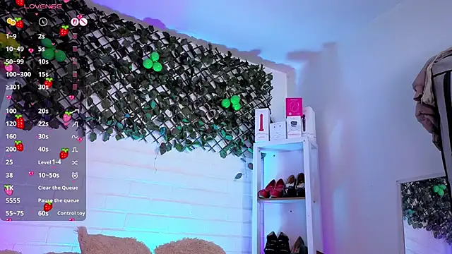 louise_nails webcam