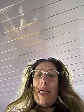 kaylaMinov_