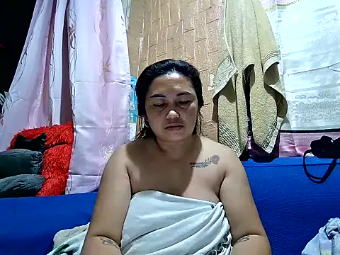 Lonely_Heart webcam