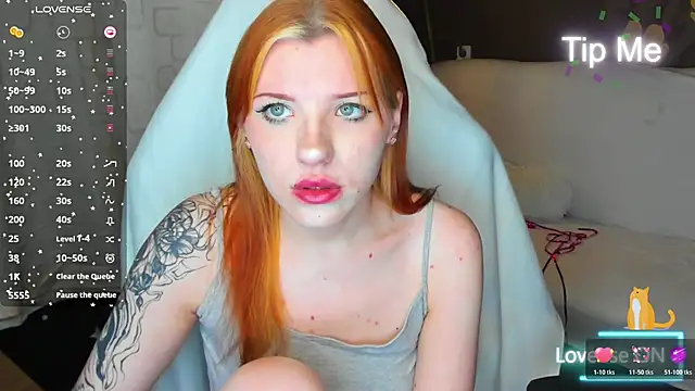 MeganNewCat webcam