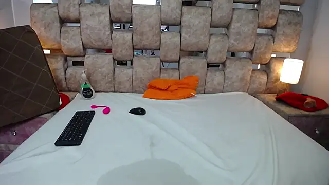 KathyAiden webcam
