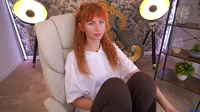 Nicol_Moonn webcam
