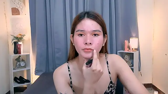 Mimi_Mckinley webcam