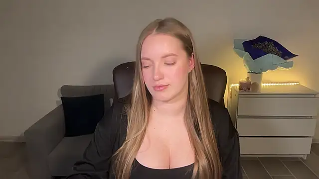 EvaMaddison webcam