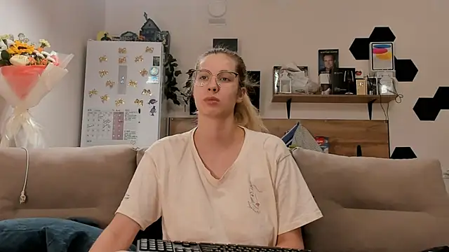 Hot__K live cam on StripChat