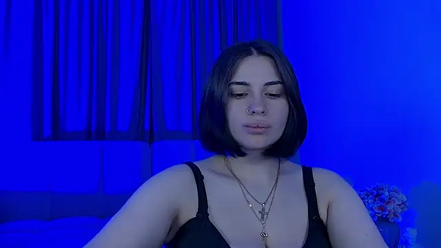 AdrianaToress webcam