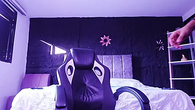 LiamDeep webcam