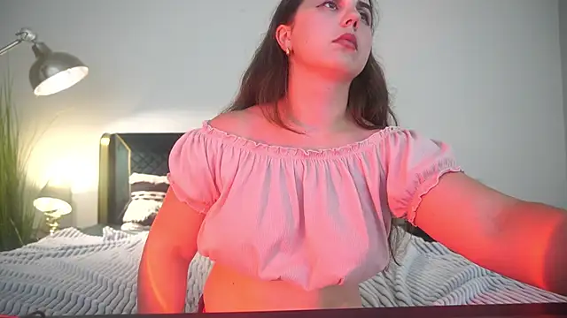 MikaFoxy webcam