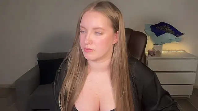 EvaMaddison webcam