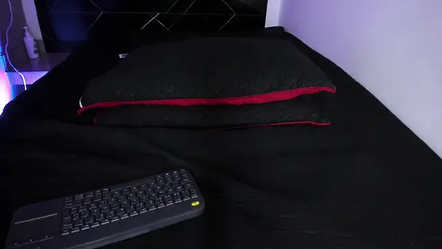 Adrian_Wolf webcam