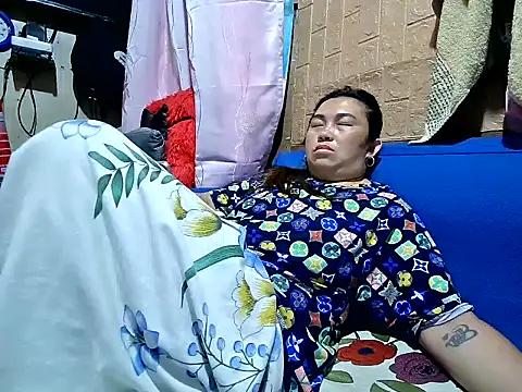 Lonely_Heart webcam