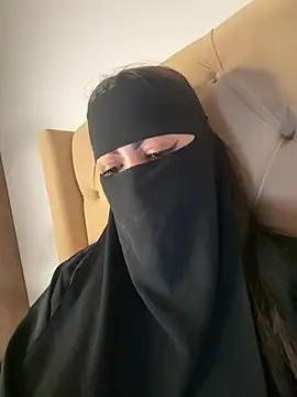 Hot-Sarah-arab