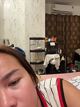 Ponthip webcam