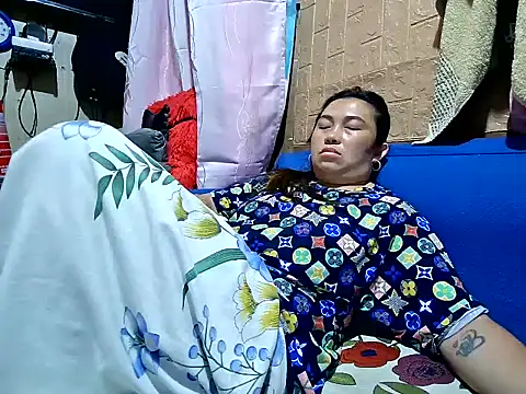 Lonely_Heart webcam
