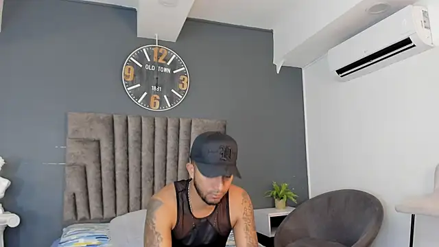 Robin_Rief live cam on StripChat