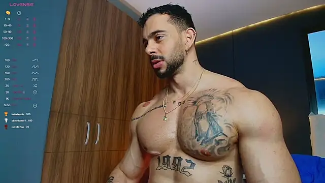 massimo_visconti live cam on StripChat