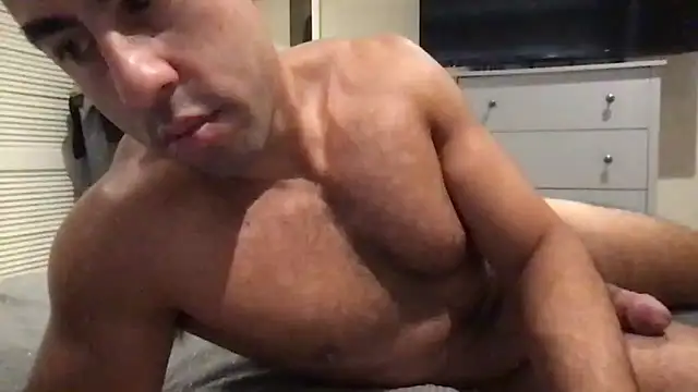 BigGuyMuscle live cam on StripChat
