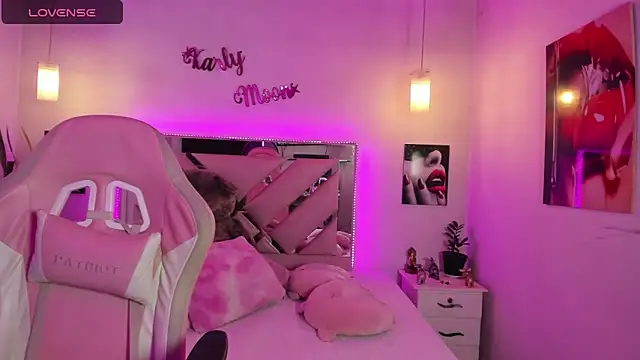 Karly_moon webcam