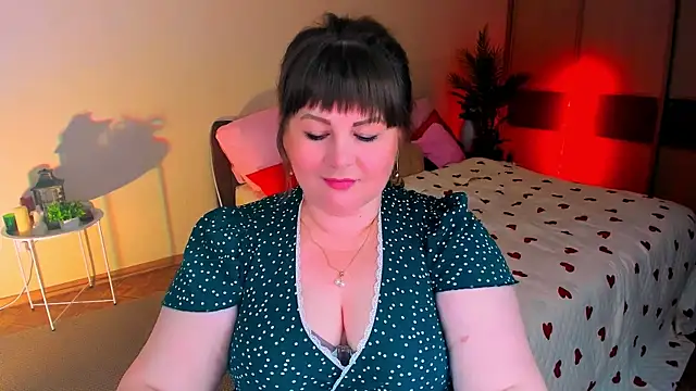 CrystaalStaar live cam on StripChat