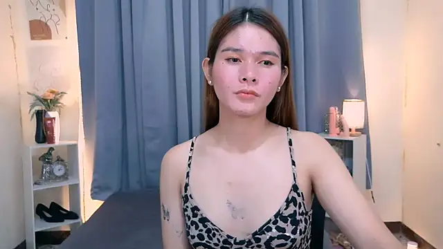 Mimi_Mckinley live cam on StripChat