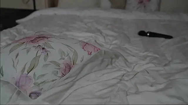 ella_twinkl webcam
