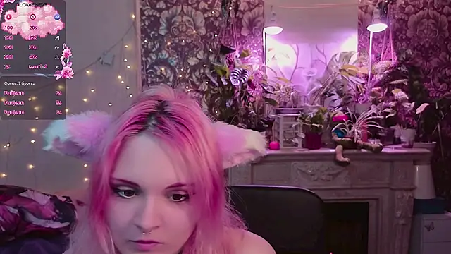 DoubleBubble_ live cam on StripChat
