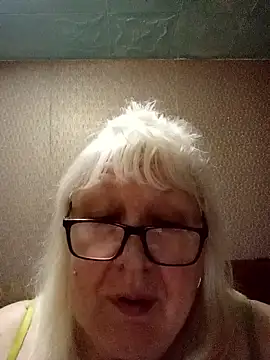 Alexia64231 live cam on StripChat