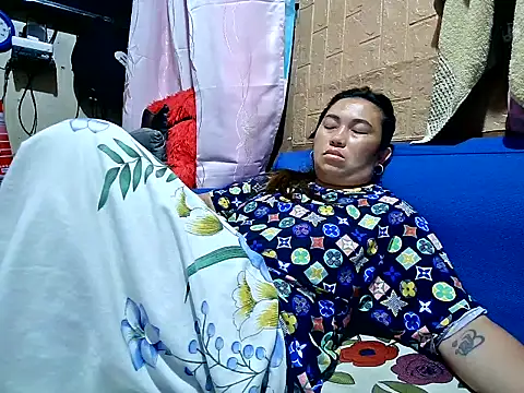Lonely_Heart webcam