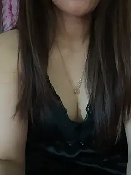 Venus-cute live cam on StripChat