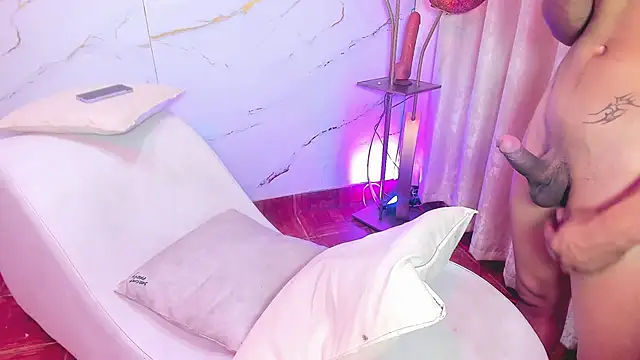 AmazingOrgasm webcam