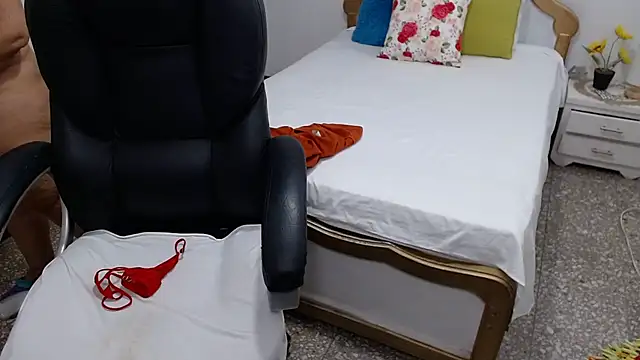 emiliaa_hot webcam