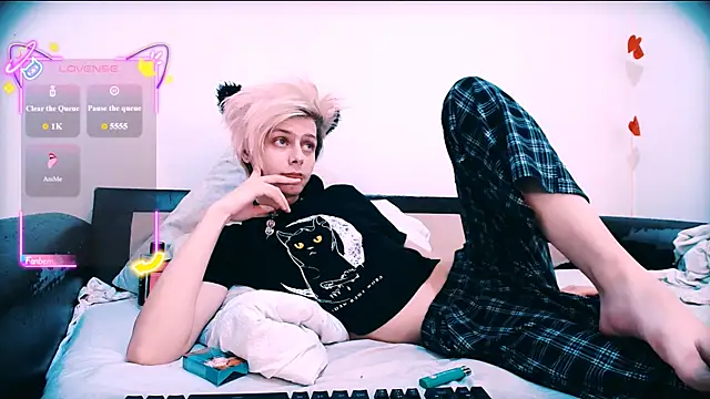 Littlepinkcat webcam