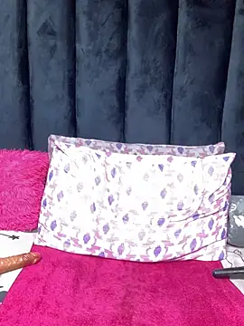 Littlebunny33 webcam