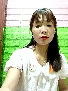 AmyLinee01 live cam on StripChat