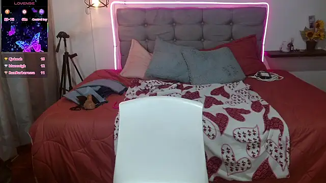 Keyla01_ live cam on StripChat