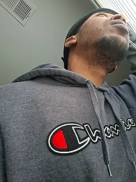 bigboytoy912 live cam on StripChat