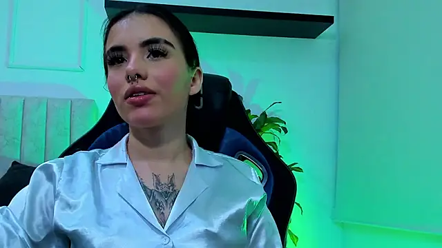 isabella_hv webcam