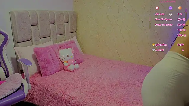 Naomilaurent webcam