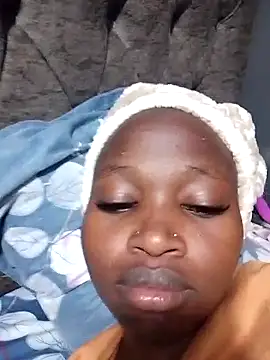 BintiBeauty webcam
