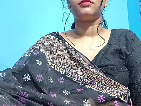 adhiti_1's live room