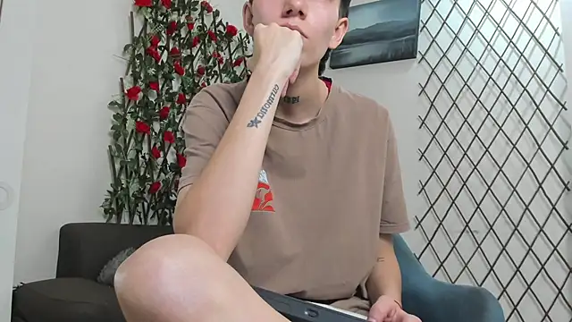 LiamBrown09 live cam on StripChat