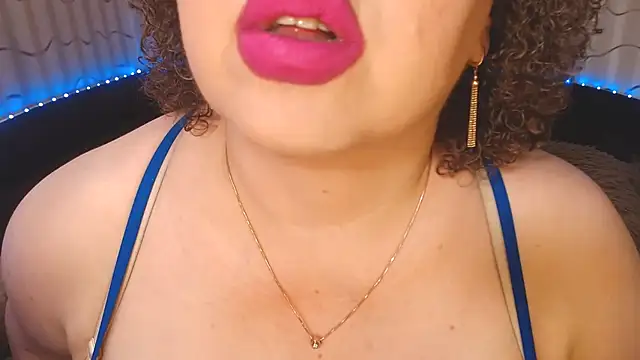 BustyKatty live cam on StripChat